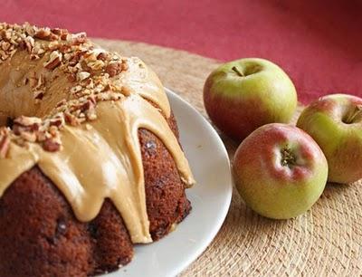Cupcakes with apples: a recipe for a delicious dessert