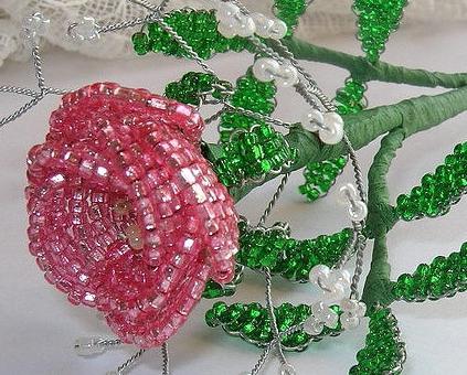 How to make flowers from beads for decoration or as a separate item